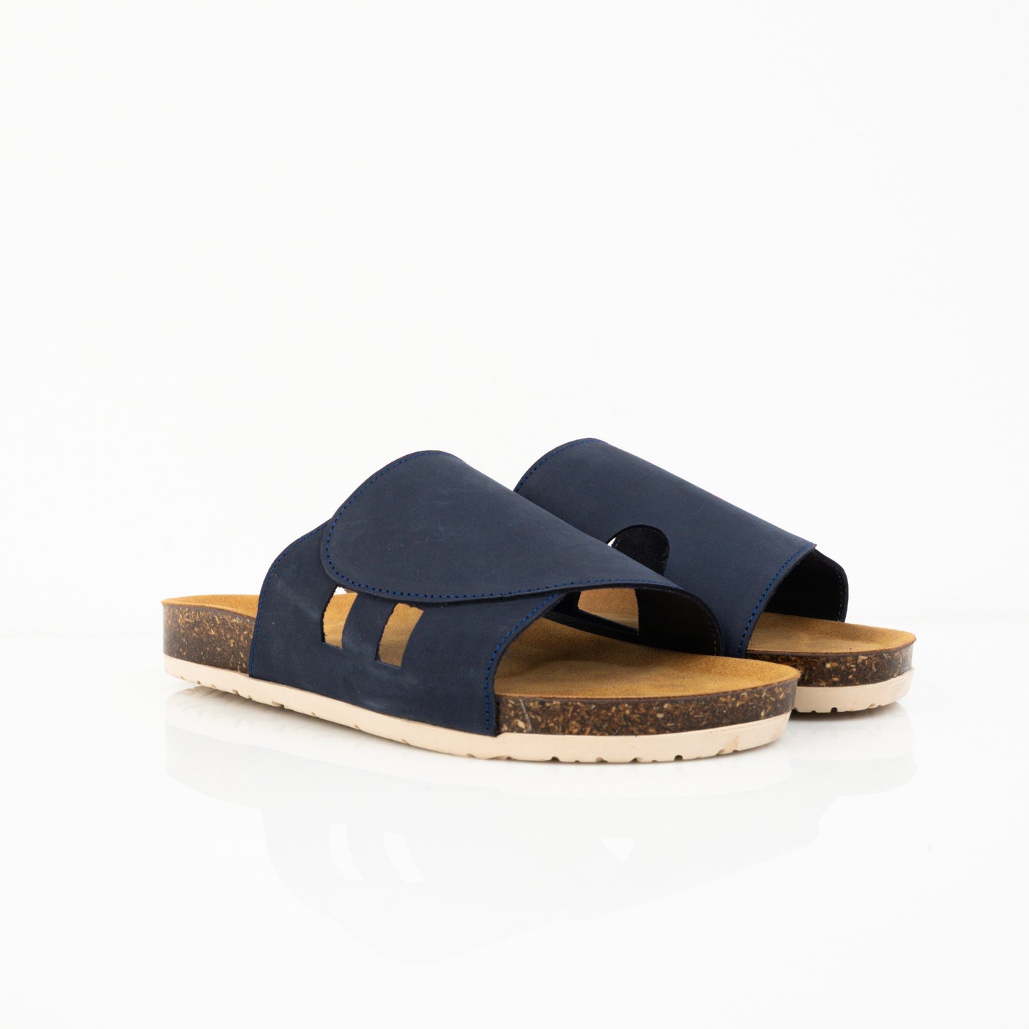 Genuine leather slippers T25