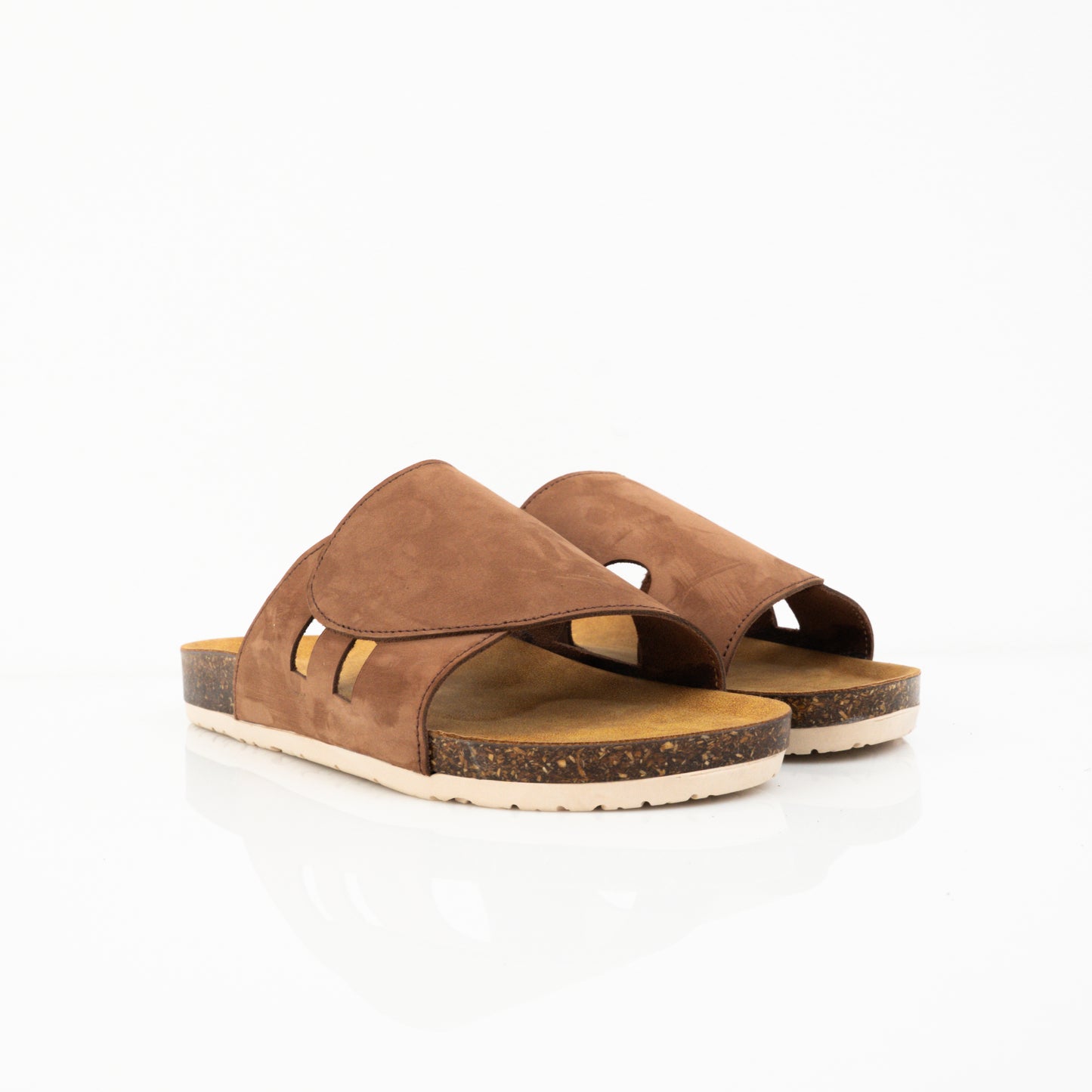 Genuine leather slippers T25